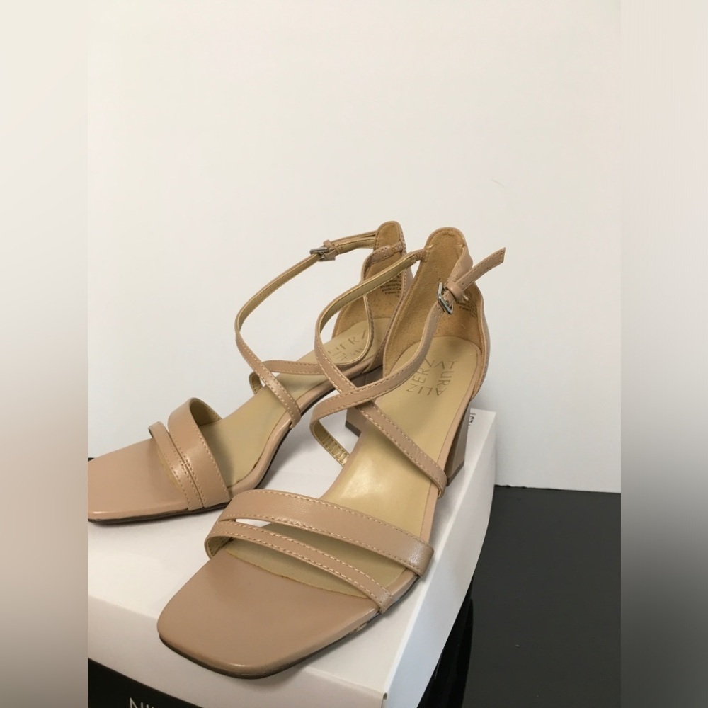 Naturalizer Strappy Square-Toe Women’s Sandals in Nude